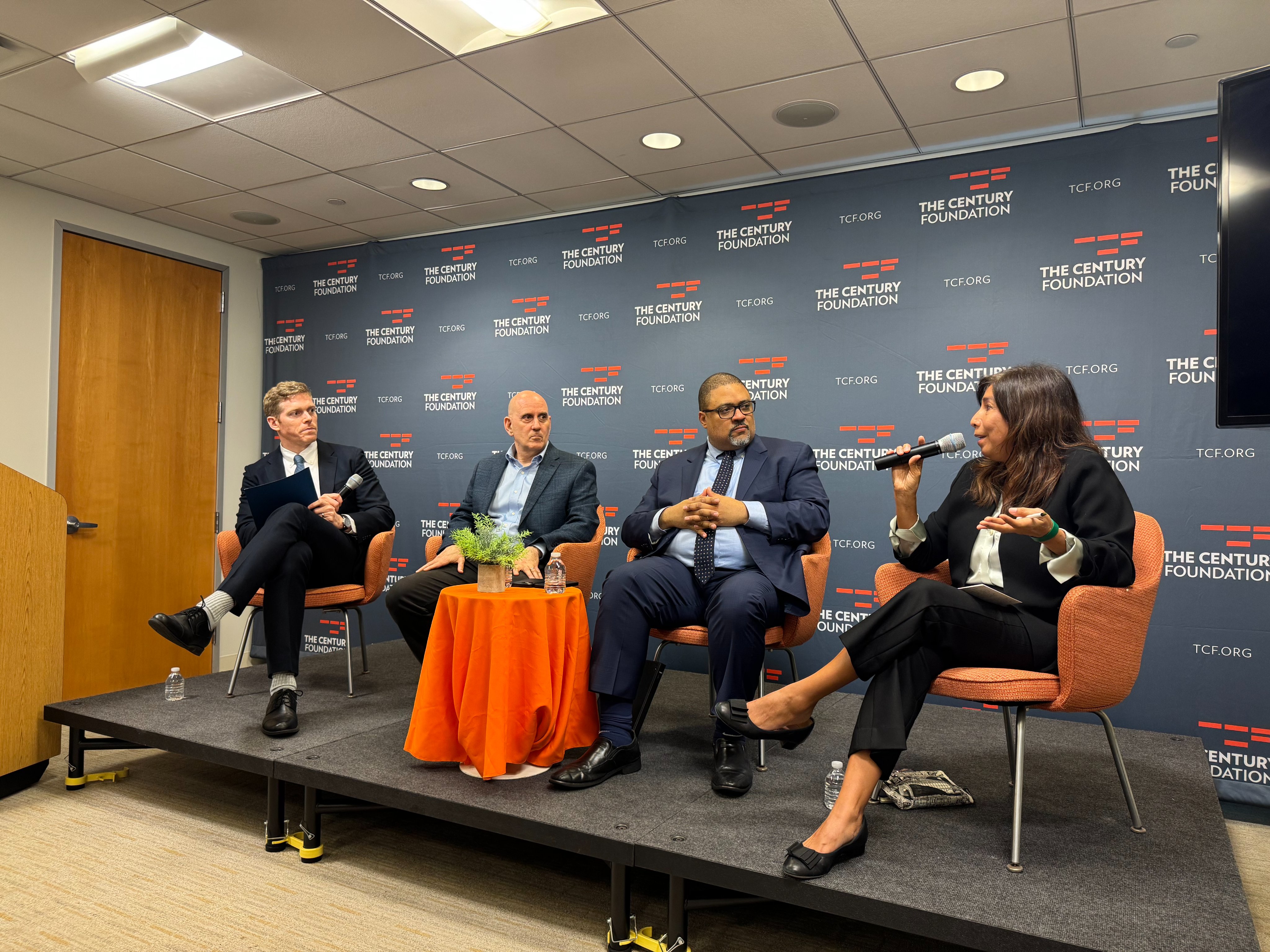 Working Towards a More Affordable New York D.A. Bragg joined Councilmember Harvey Epstein and Lorelei Salas, Senior Fellow at The Century Foundation, for Borrower Justice's Affordability into Action Panel to highlight the work of our Worker and Tenant Protection Units, and how a more affordable New York can improve public safety!