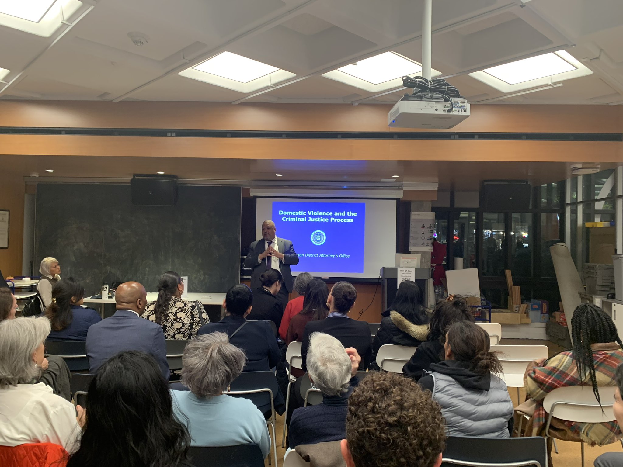We joined with local leaders and our law enforcement and community-based partners on Roosevelt Island to share resources and strategies to combat domestic violence.