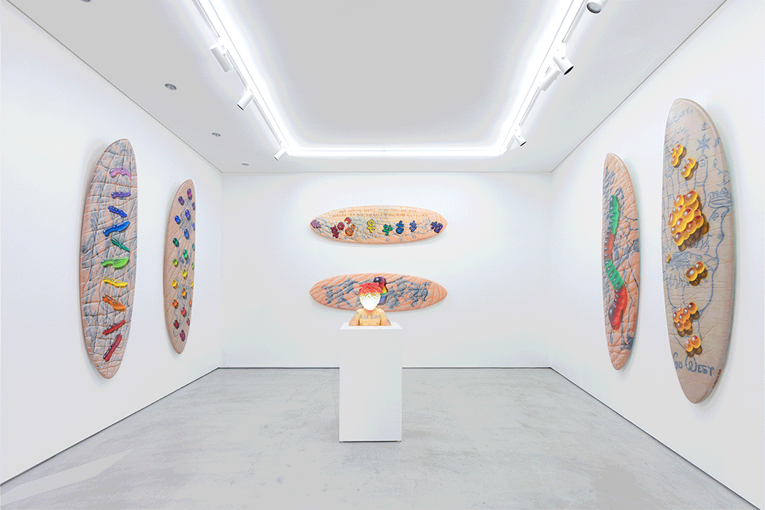 アラブのギャラリーで購入した美術品 NANZUKA - Contemporary Art Gallery