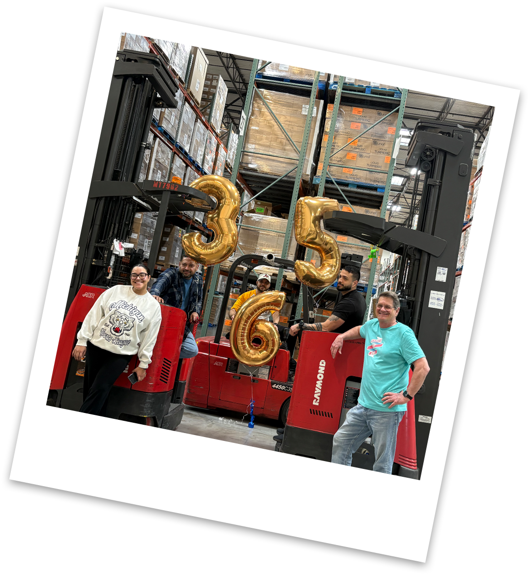 The LaCore Logistics team celebrating 365 days of safety